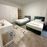 Villa Queens Luxury 111b *