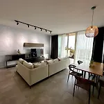 Queens Luxury 111b Vlorë