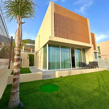 Queens Luxury 111b Villa Vlore