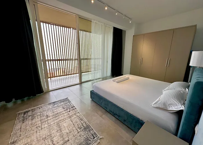 别墅 Queens Luxury 111b